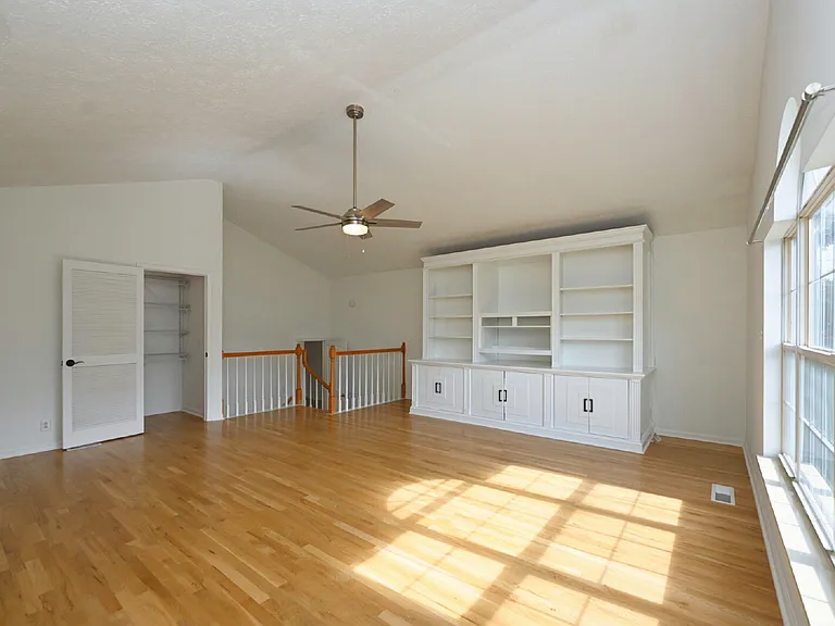164 W Harbor Dr — Photo 31