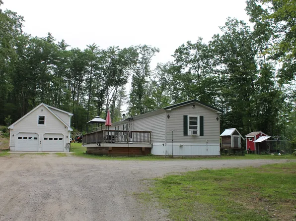 21 Webster Lake Road, Franklin, NH 03235