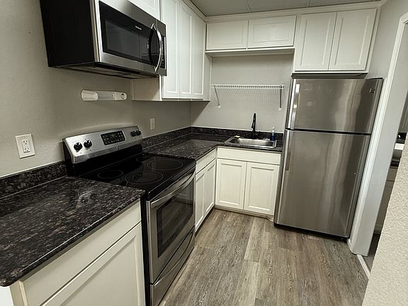 5th image of 124 N 2nd St #11473912
