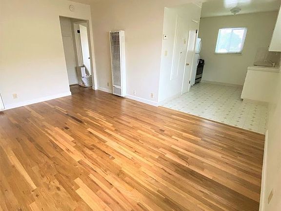 3rd image of 1809 Joan Way APT 2