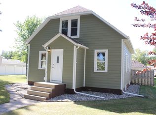 422 4th St S, Wyndmere, ND 58081