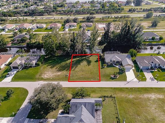 2nd image of 1404 SW 23rd St