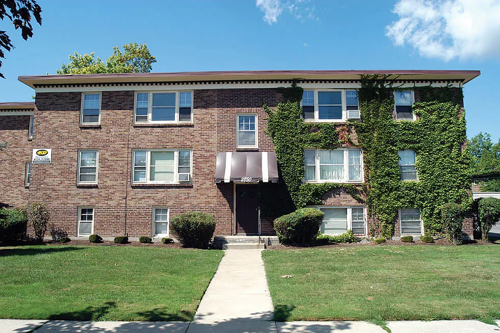 Ralston Elmwood — Photo 1