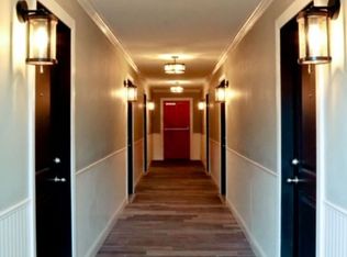 Historic District Modern Apartment, Evansville, IN 47713