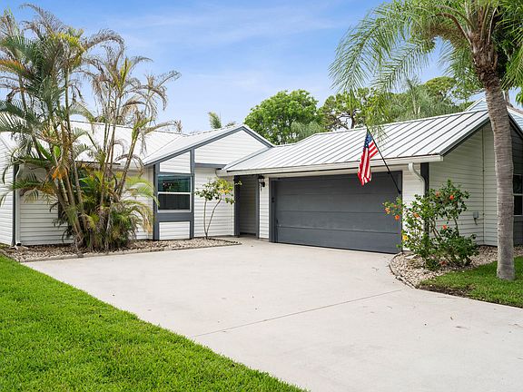 2nd image of 17995 Anchor Drive