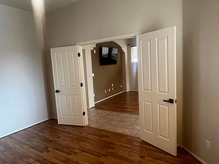 10485 E Kingswood Dr — Photo 4