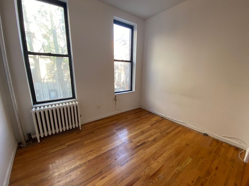 1st image of 35 Carmine St APT 4