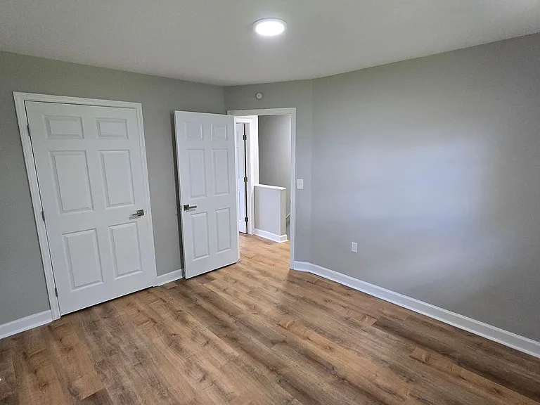 3459 Bloomingdale Rd #4 — Photo 8