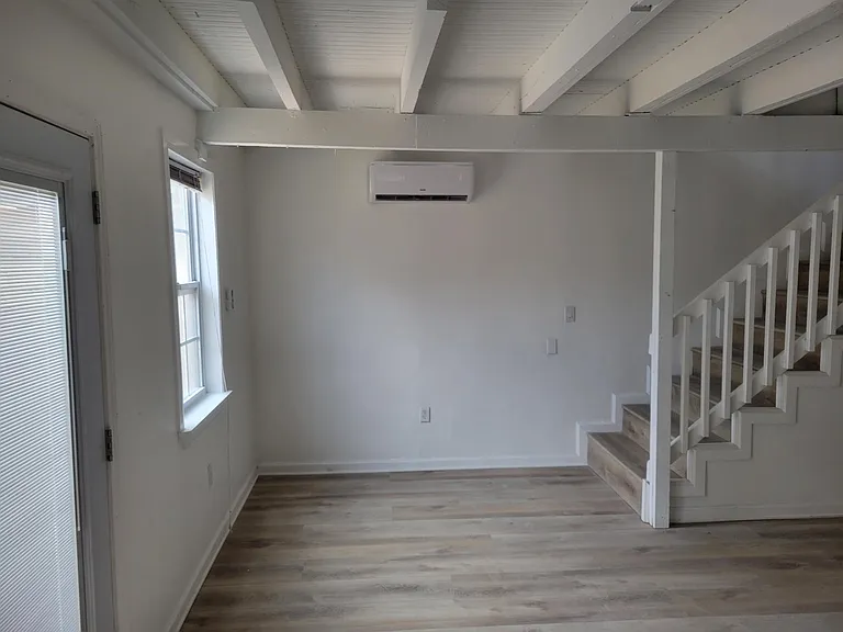 1617 Hawthorne St #A — Photo 6