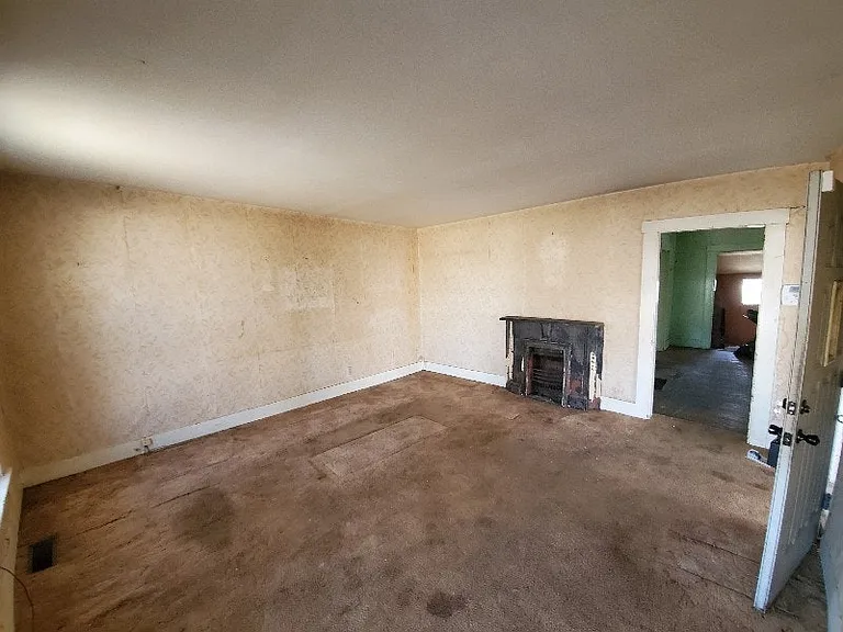 1103 Broadway St — Photo 5