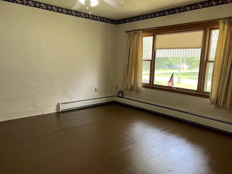 234 Holliday St — Photo 6