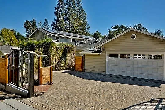 108 Crest Ave — Photo 1