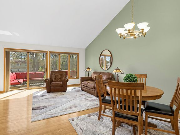 2nd image of 418 97th Ave NW
