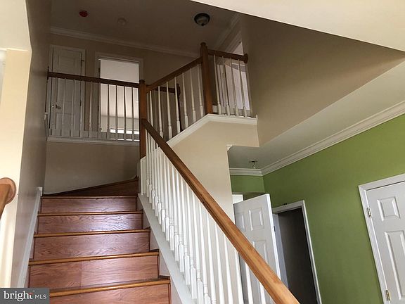 5th image of 26 E Shakespeare Dr