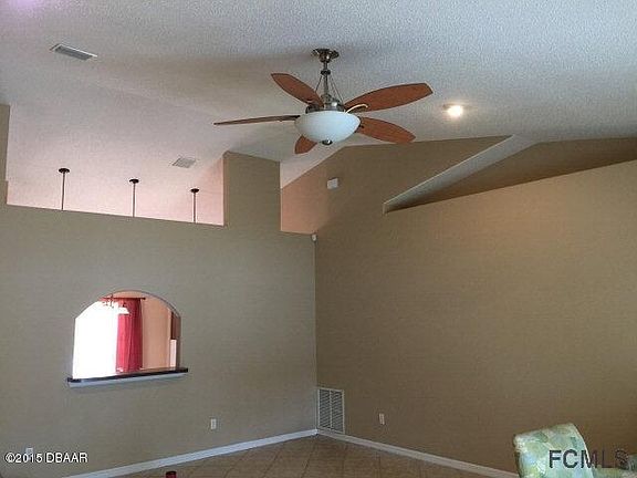 5th image of 7 Llach Ct