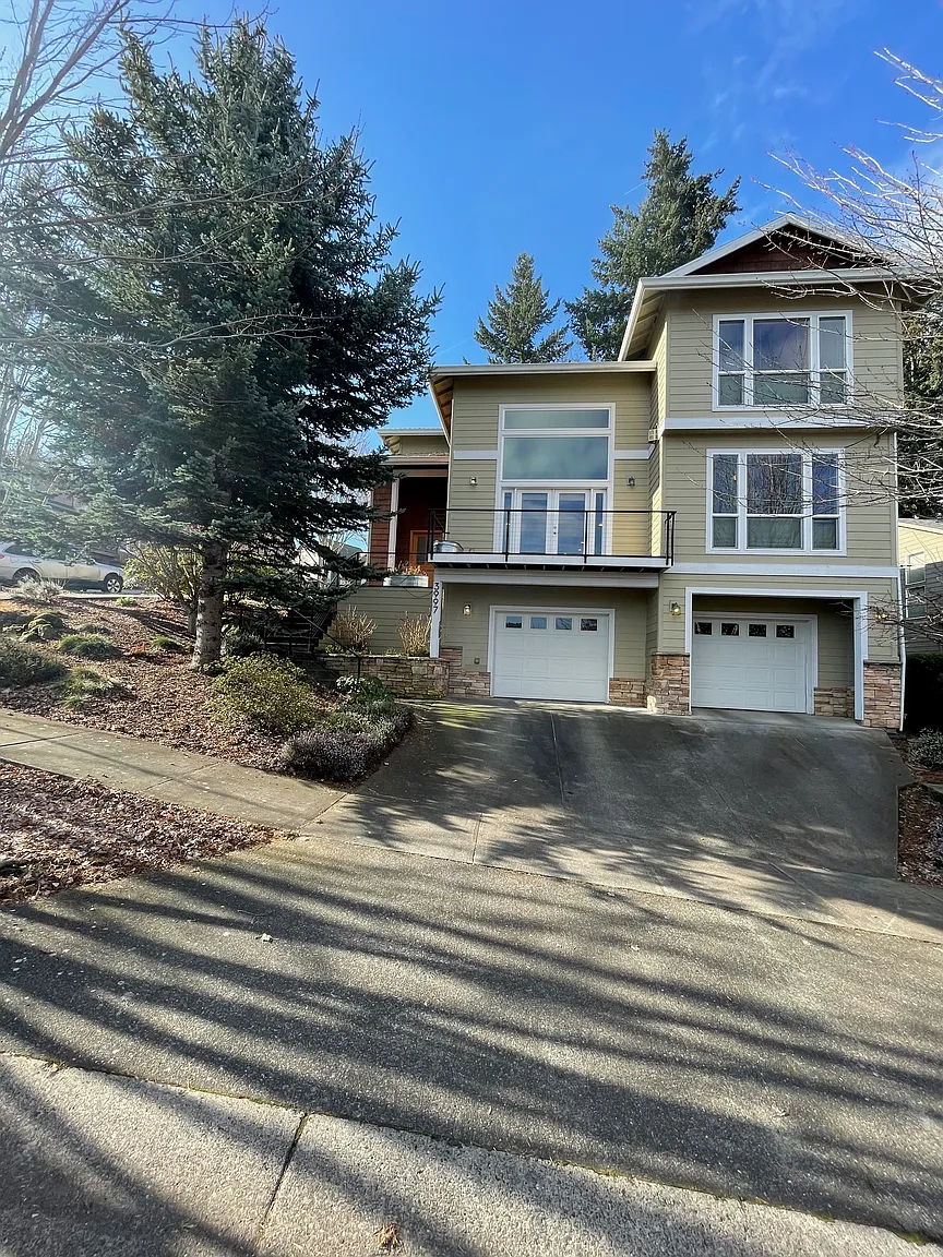 3997 Cloudview Ct photo 1