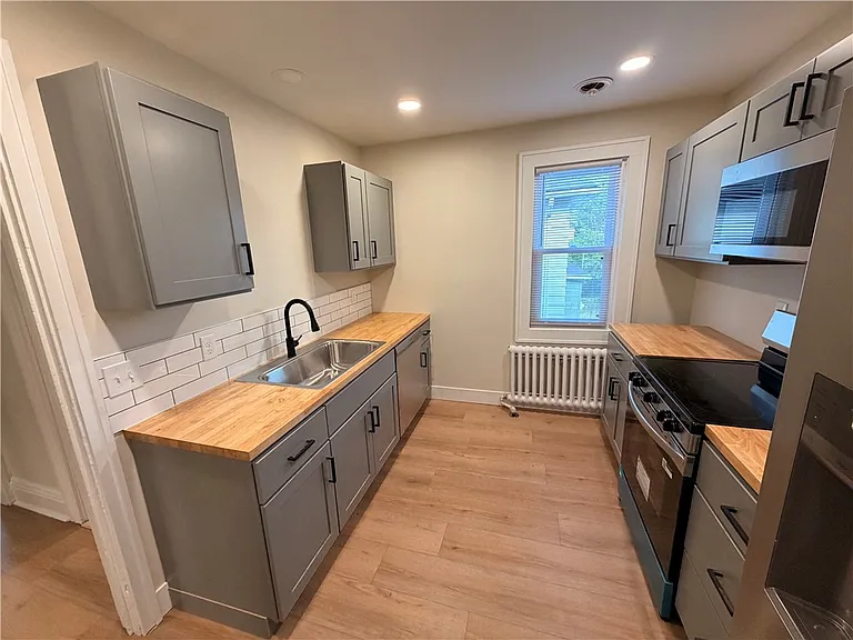 67 Pembroke St #UP — Photo 7