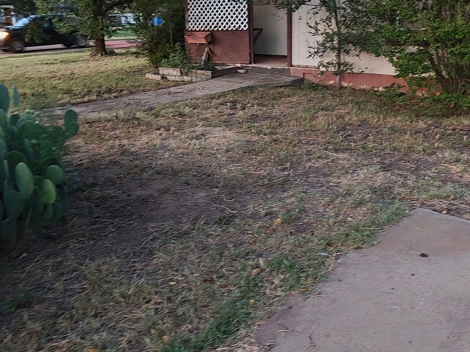 1st image of 900 S 13th St
