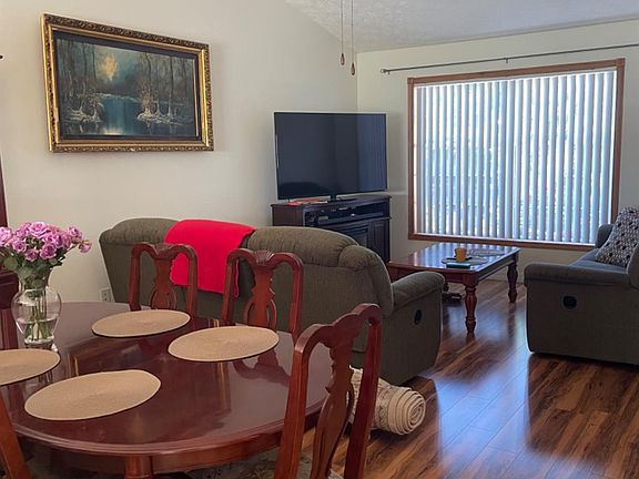 3rd image of 1338 Csokasy Ln