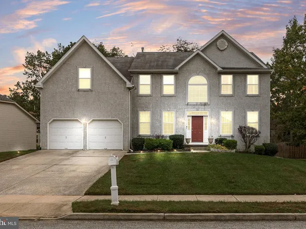 6 Twisting Ln, Sicklerville, NJ 08081