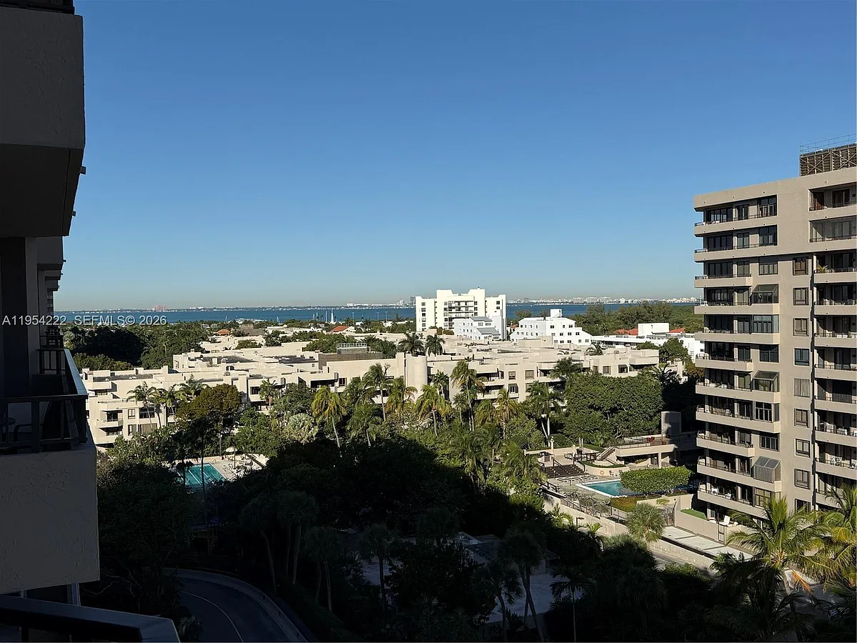Building Photo - 201 Crandon Blvd #928