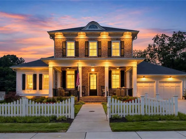 135 Emerson Ct, Roswell, GA 30075