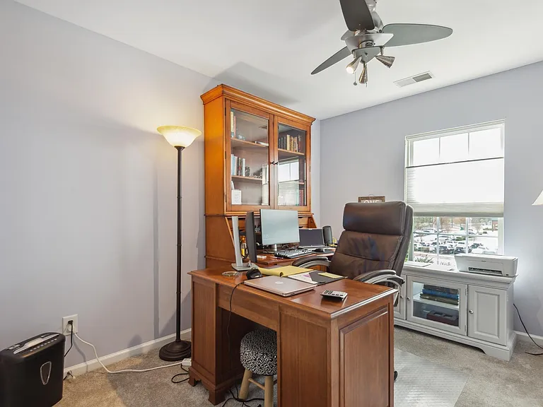 9598 Walkers Glen Dr — Photo 16