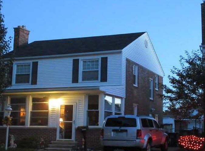 2nd image of 13305 Commonwealth St