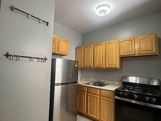 2nd image of 225 W 146th St APT 2b
