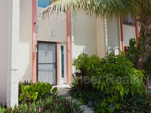 5822 16th Ln S APT 4, Saint Petersburg, FL 33712