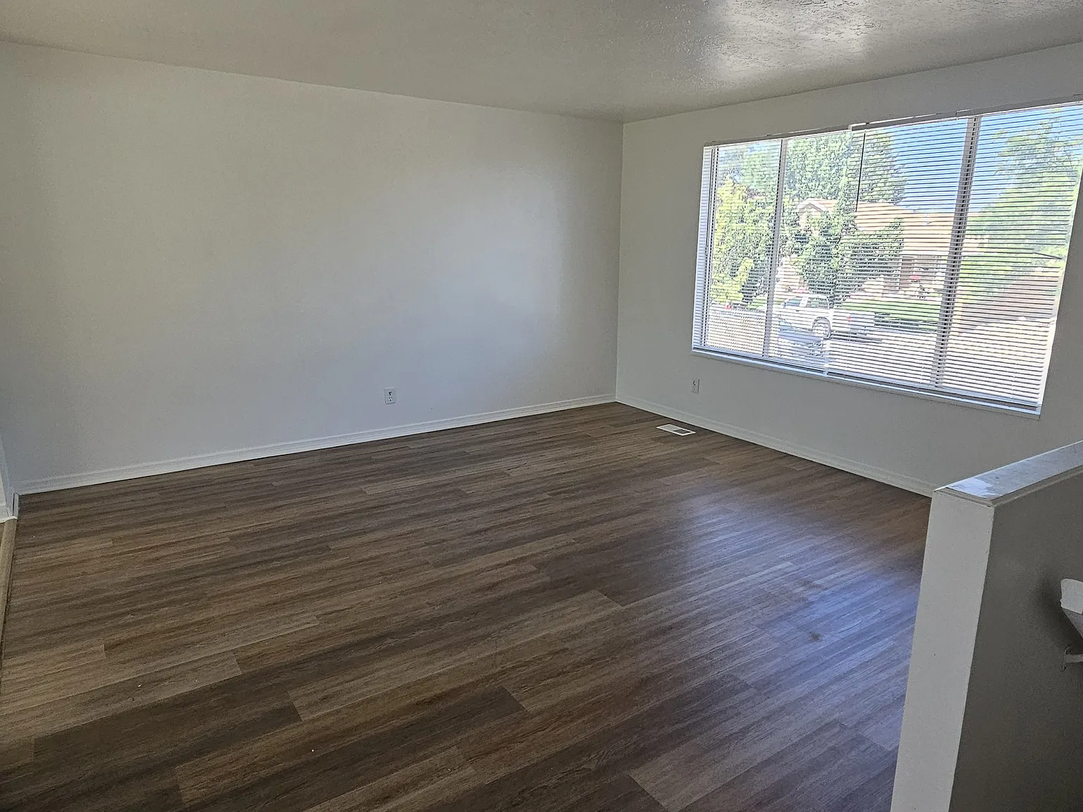 6 bed, 1800 sqft, $2,499 — Photo 4