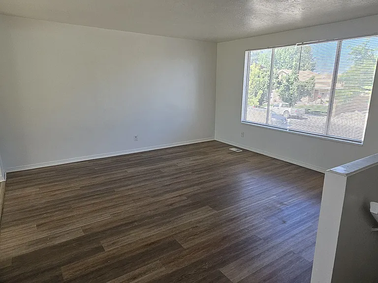 9831 S Darin Dr — Photo 11
