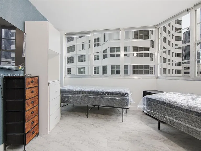 801 Brickell Bay Dr #764L — Photo 9