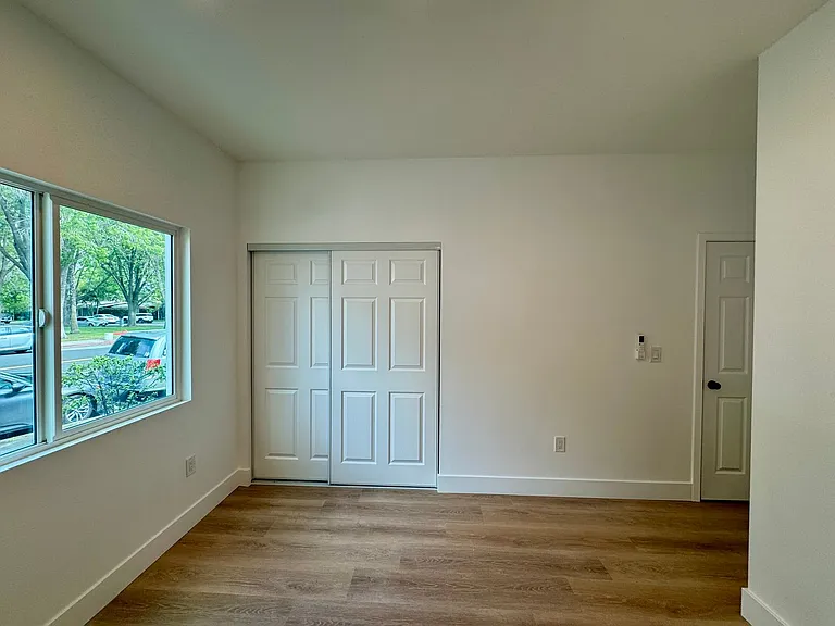 5250 Los Altos Plaza — Photo 19