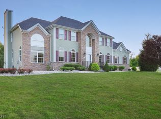 17 Eyring Rd, Hillsborough, NJ 08844