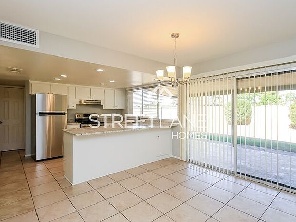 3rd image of 2540 E Geneva Dr