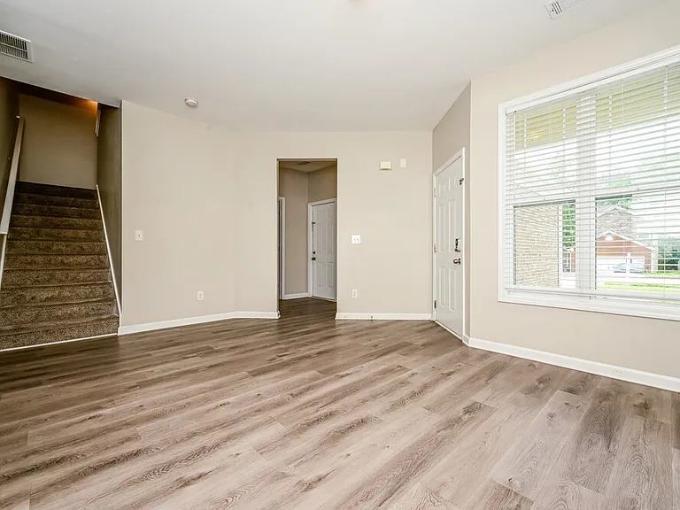 1456 Arbor Place Dr — Photo 4