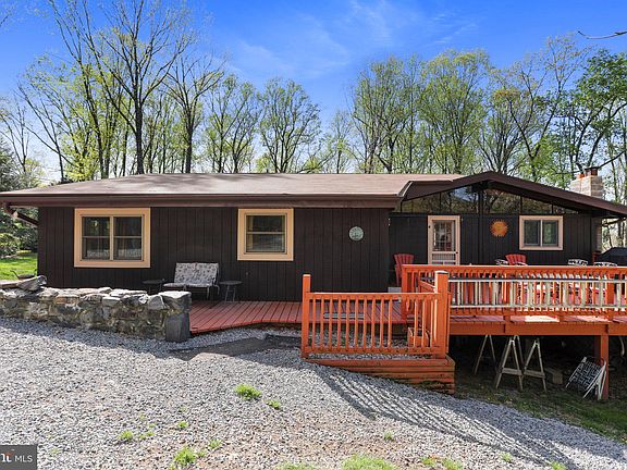3rd image of 192 Scarlet Oak Dr