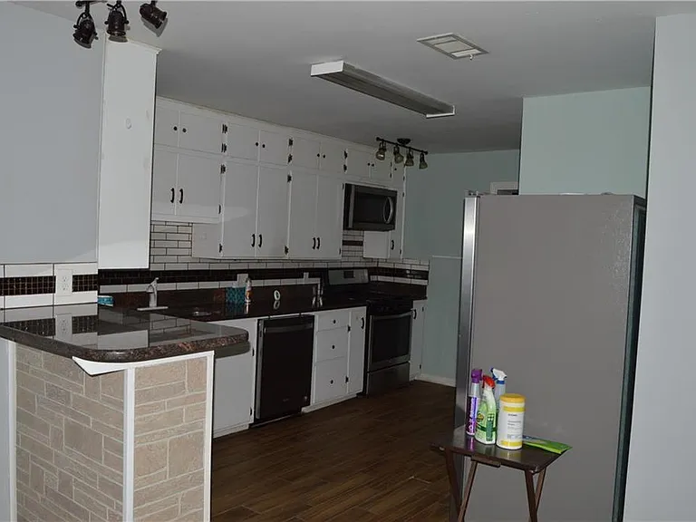 137 Colorado Cir — Photo 4