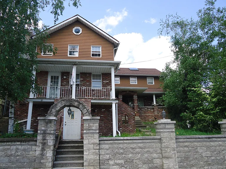 1035 Lincoln St — Photo 7