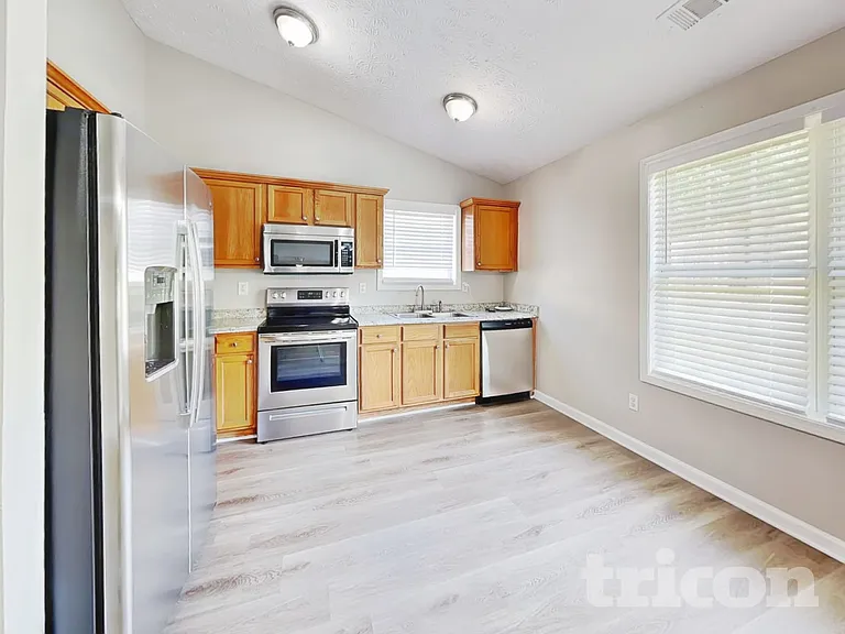 3886 Ligney Creek Ct — Photo 6