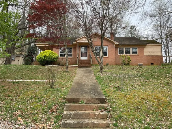 3405 Walhalla Hwy, Six Mile, SC 29682