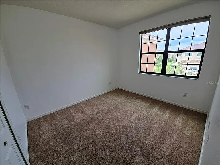 1899 Portofino Meadows Blvd — Photo 34