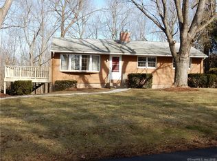 119 Snipsic Lake Rd, Ellington, CT 06029