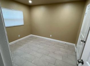 10106 N 10th St APT B, Tampa, FL 33612