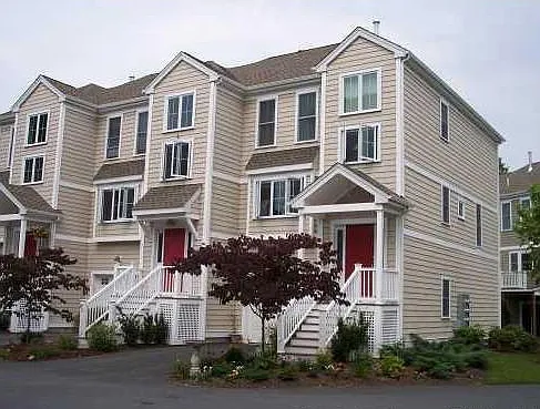 3 bed, 3.5 bath, 1590 sqft, $2,750 — Photo 2