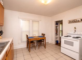803 W 20th St APT 2, Cedar Falls, IA 50613
