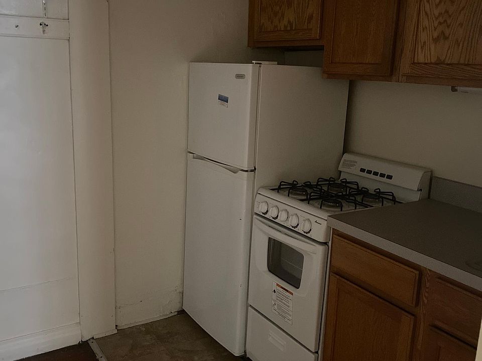 1st image of 311 S Hicks St APT 4C