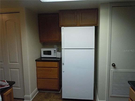 5th image of 3106 Creekgrove Ct