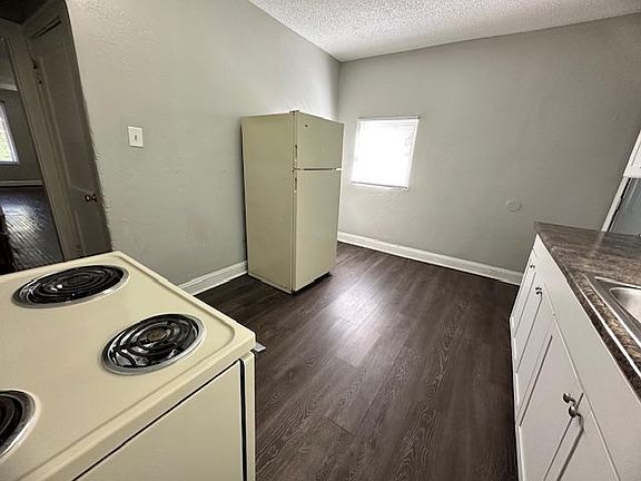 5th image of 1109 E 22nd Ave